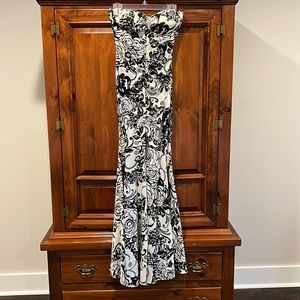 Black & white prom dress size 4.